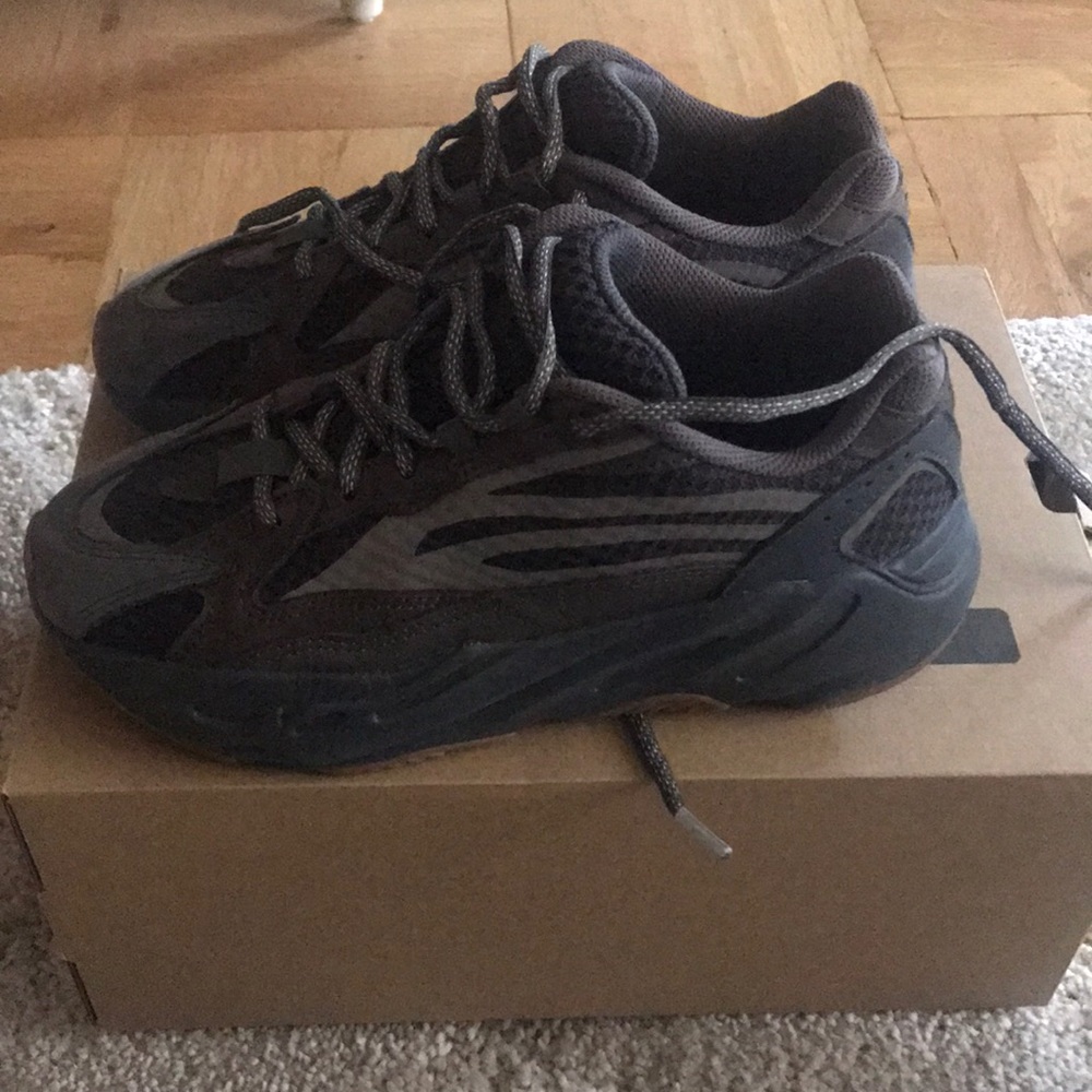 Yeezy boost 700 Geode